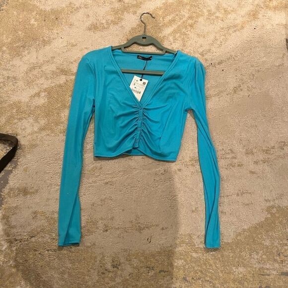 new Scrunched Zara Longsleeve crop top - Picture 1 of 4